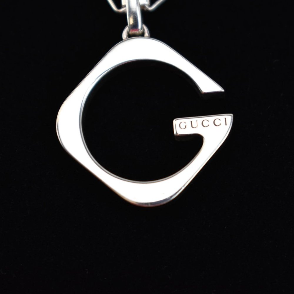 GUCCI: Sterling Silver G Pendant Logo Necklace - Picture 2 of 8